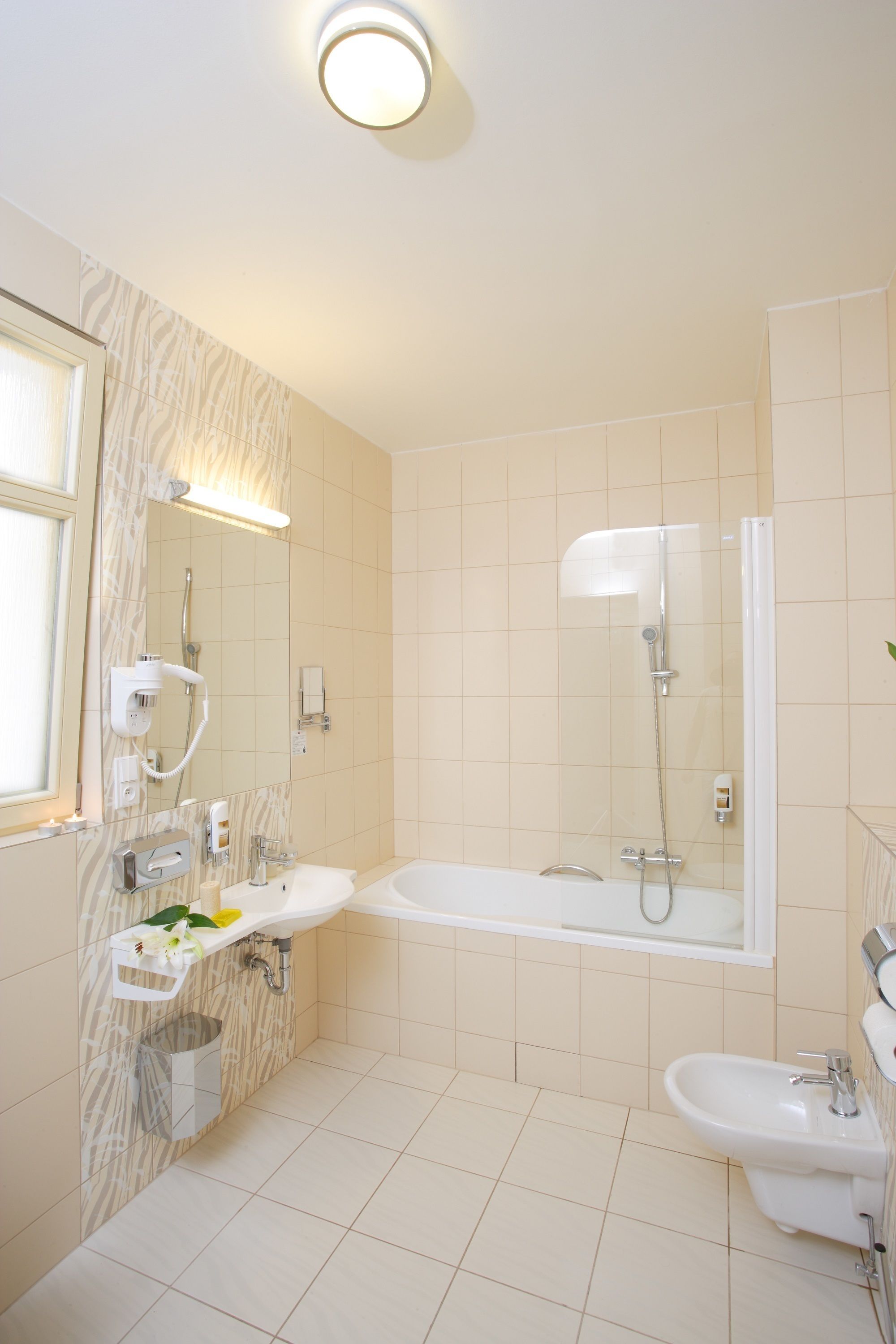 Photo - 1. Republic Hotel