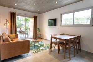 Télévision à écran plat