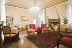 LED TV - Relais San Lorenzo (Lucca)