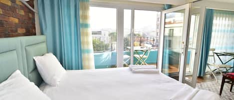 Select Comfort beds, minibar, in-room safe, free WiFi