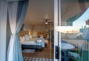 Superior Triple Room | Premium bedding, in-room safe, individually decorated - Thanda Vista - Bed and Breakfast (Plettenberg Bay)