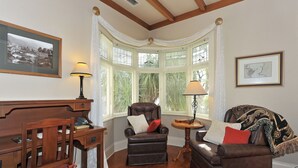 Master Suite | Living area | Flat-screen TV, DVD player - Shelbourne Villa (Nelson)