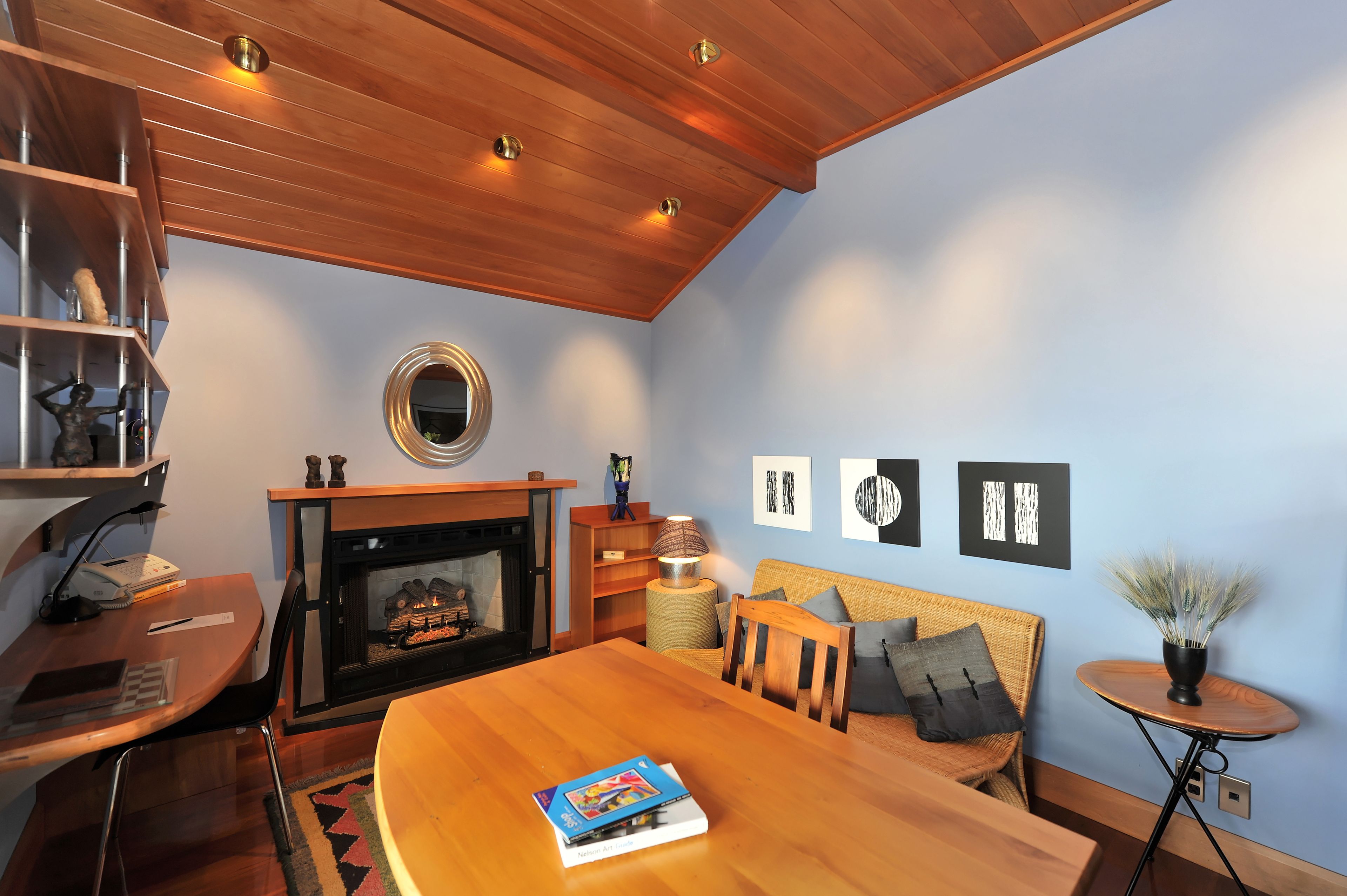 The Loft | Living area | Flat-screen TV, DVD player, iPod dock, MP3 dock