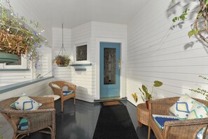 Property entrance - Shelbourne Villa (Nelson)