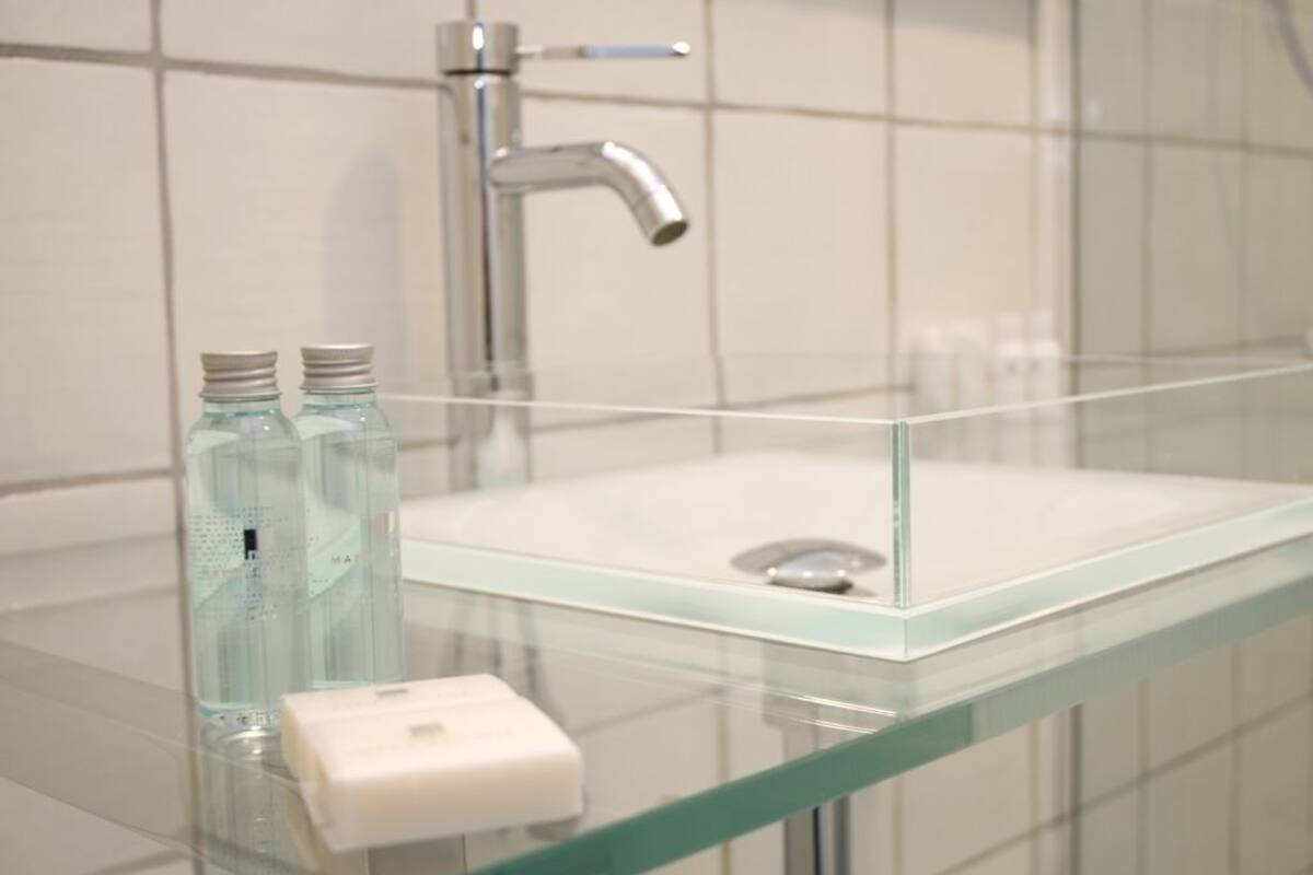Classic-Doppelzimmer | Waschbecken im Bad