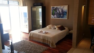 Panoramic-Studiosuite | Minibar, schallisolierte Zimmer, Bügeleisen/Bügelbrett