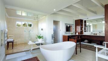 Villa (Diamond Villa) | Bathroom | Separate bathtub and shower, deep-soaking bathtub, free toiletries