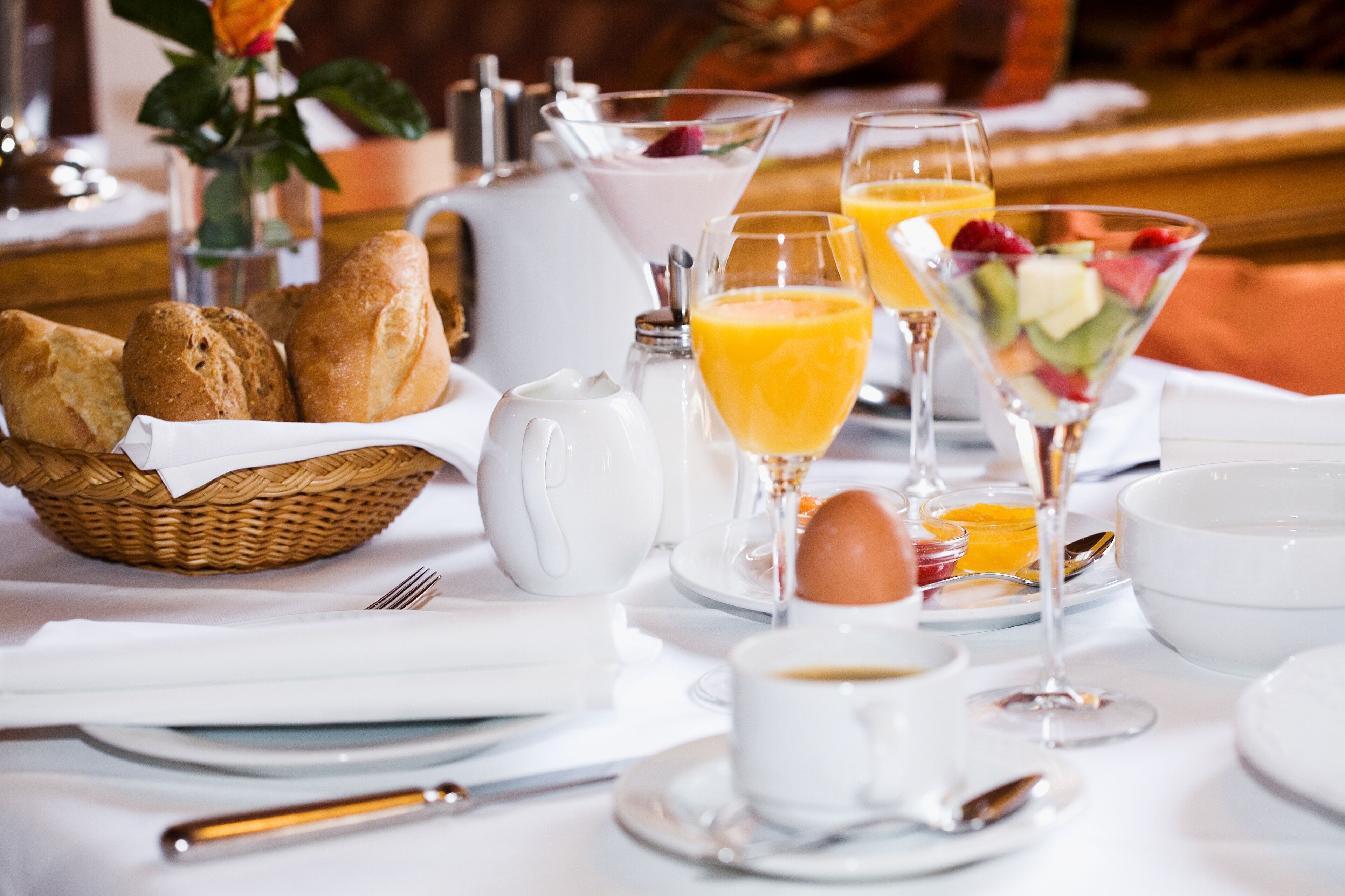 free buffet breakfast