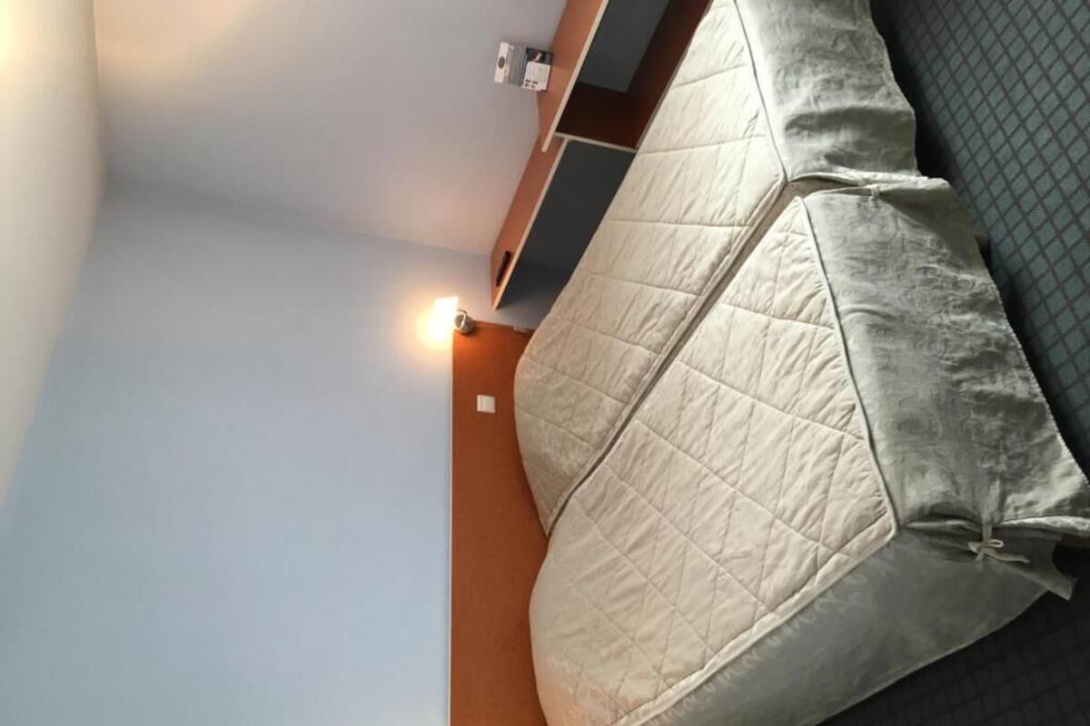 1 bedroom, in-room safe, desk, blackout curtains