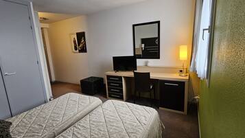 Coffres-forts dans les chambres, bureau, rideaux occultants