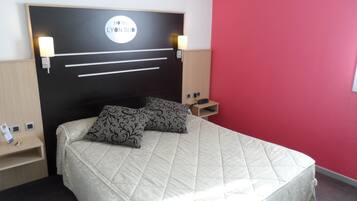 Coffres-forts dans les chambres, bureau, rideaux occultants