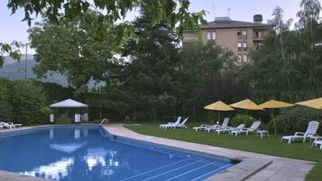 Indoor pool, outdoor pool, sun loungers