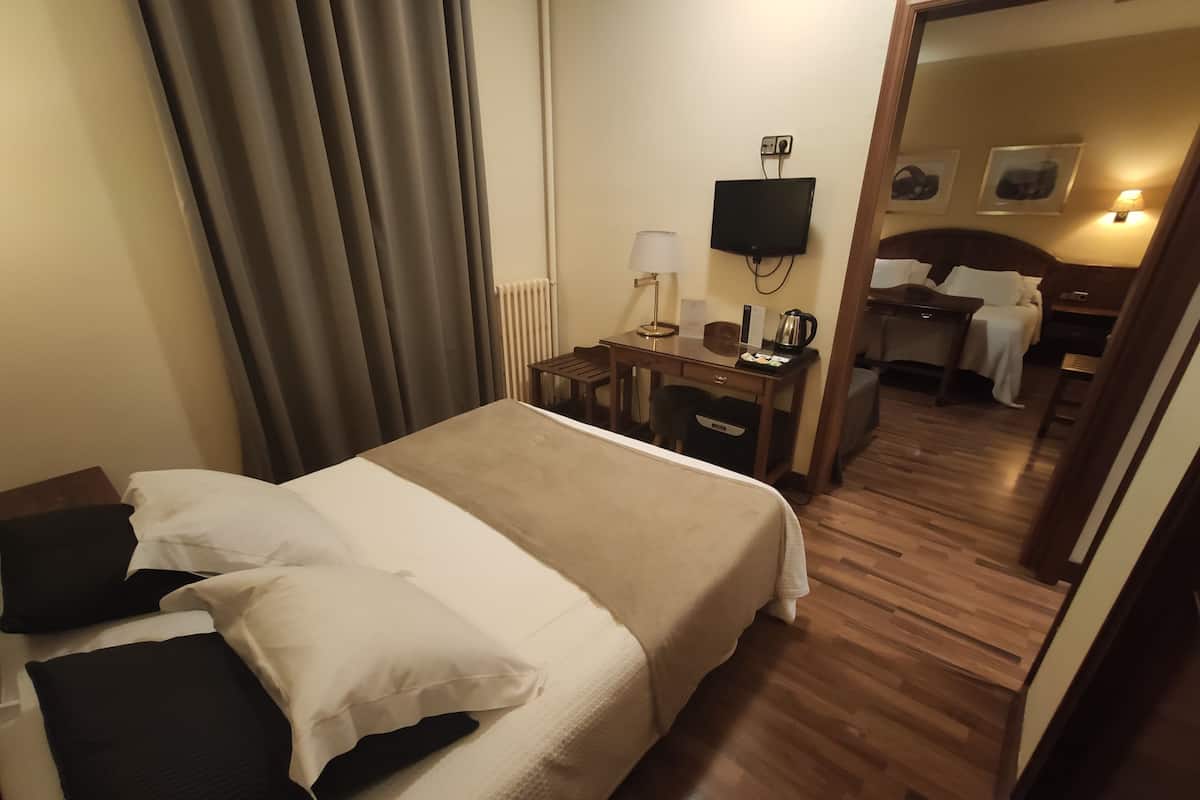 1 camera, minibar, una cassaforte in camera, Wi-Fi gratuito