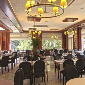 Restaurant - Hotel Pessets & Spa (Sort)