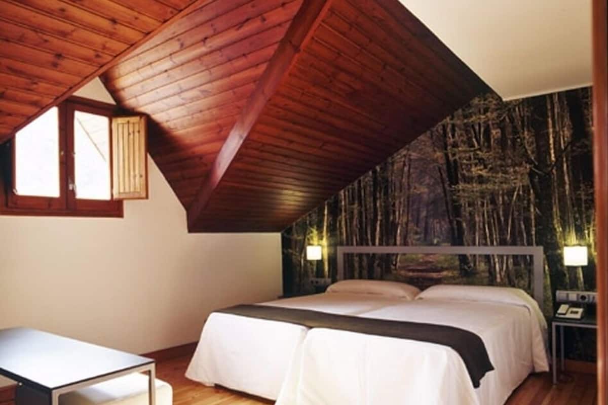 1 camera, minibar, una cassaforte in camera, Wi-Fi gratuito