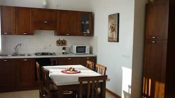 Standard Apartment, 2 Bedrooms (2 pax) | Premium bedding, soundproofing, iron/ironing board