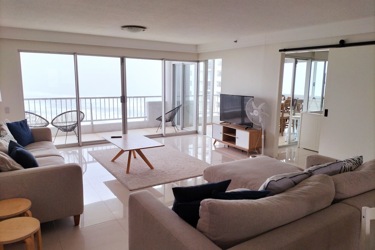 Superior Triple Room with Sea View | Living area