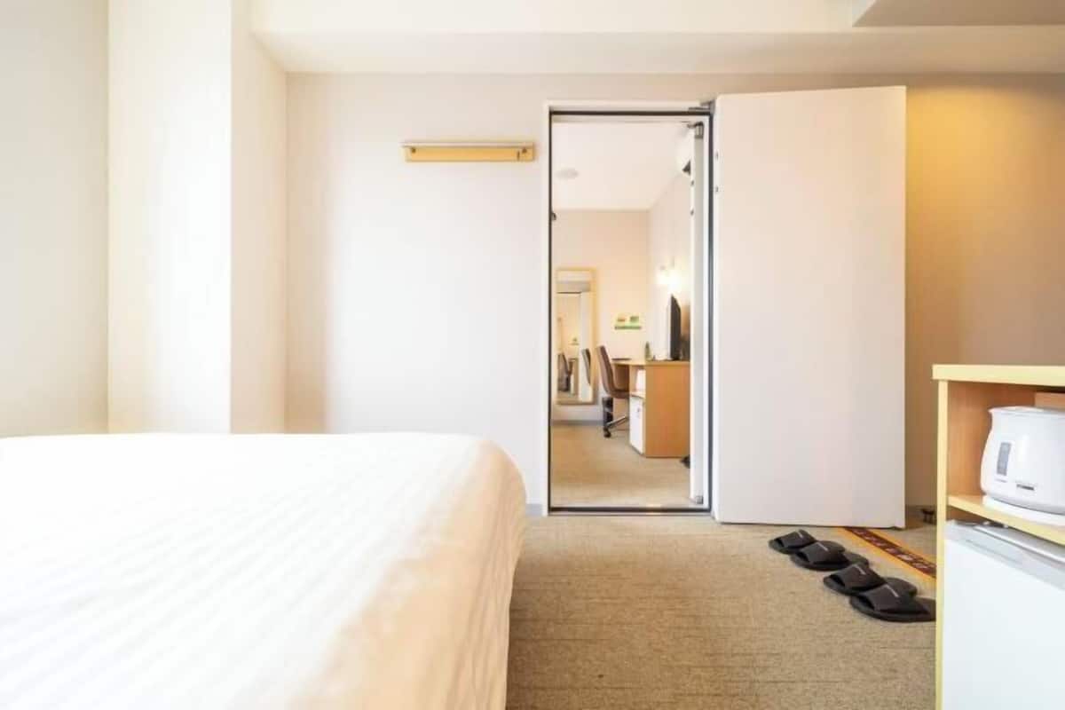 1 chambre, bureau, espace de travail pour ordinateur portable