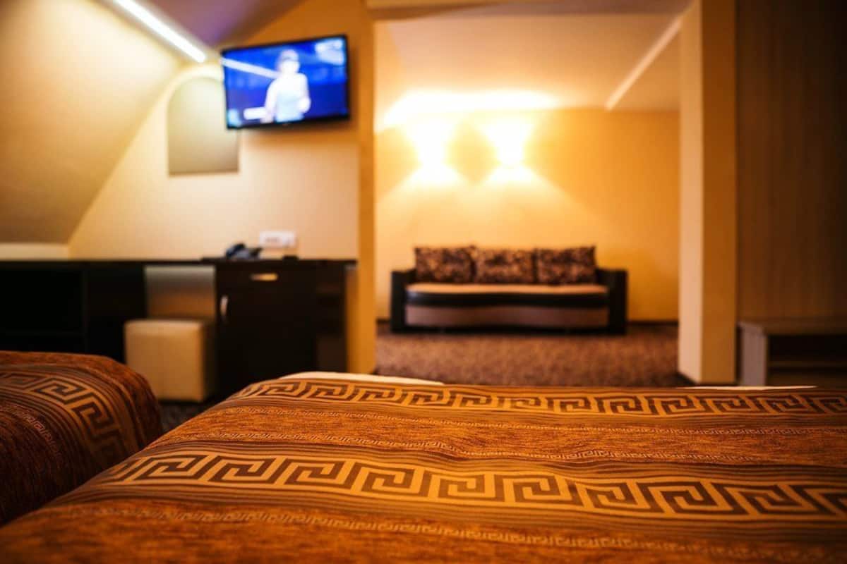 Junior Süit, 1 Yatak Odası | Minibar, odada kasa, masa, ütü/ütü masası