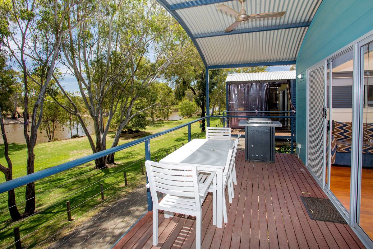 Riverfront Deluxe Cabin | Balcony