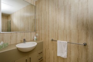 Berrima Queen Apartment | Bathroom