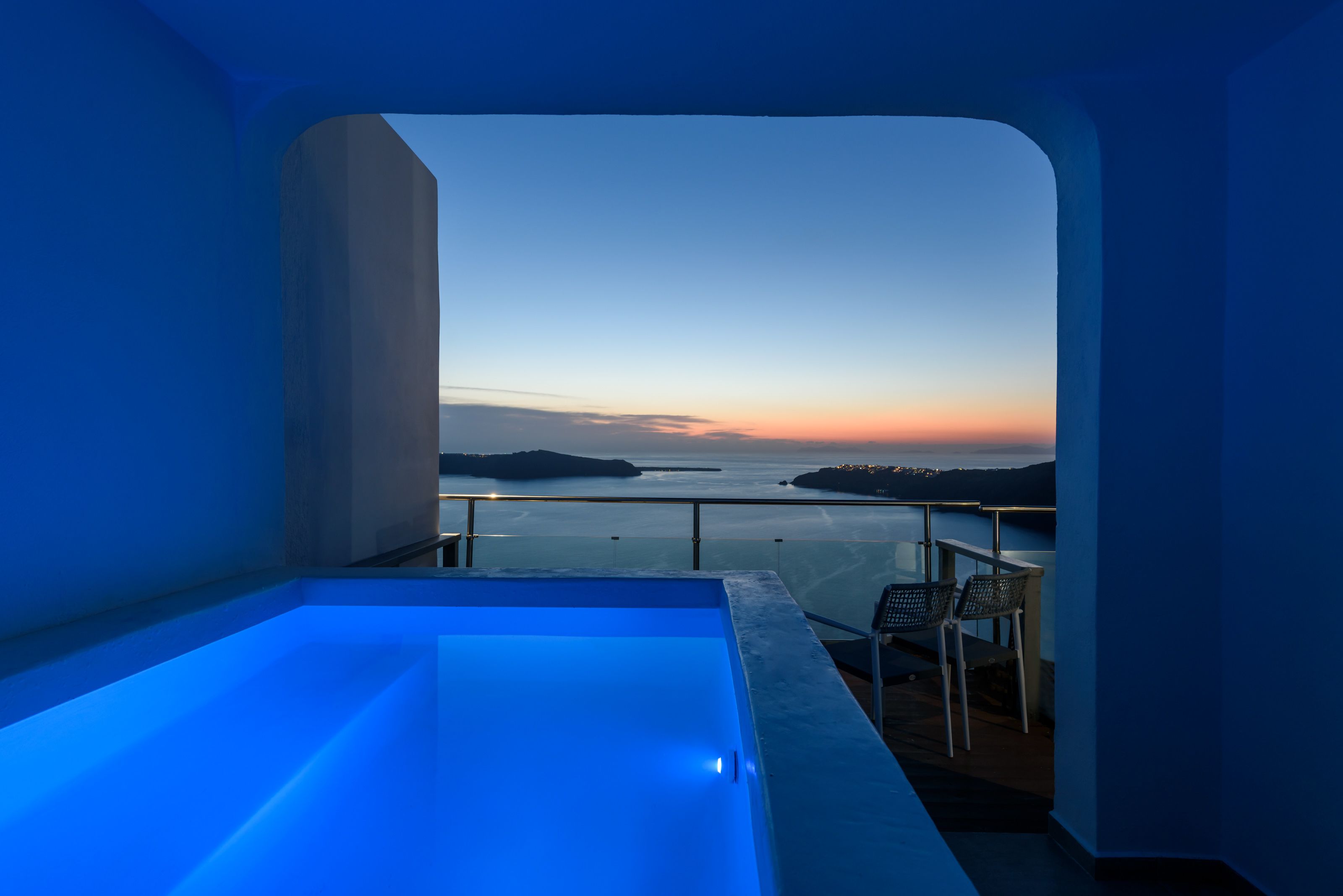 Photo - Gizis Exclusive