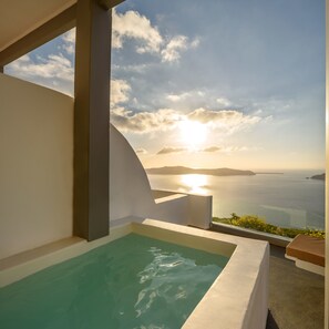 Junior Suite, 1 Bedroom, Hot Tub, Sea View | Private spa tub - Gizis Exclusive (Santorini)