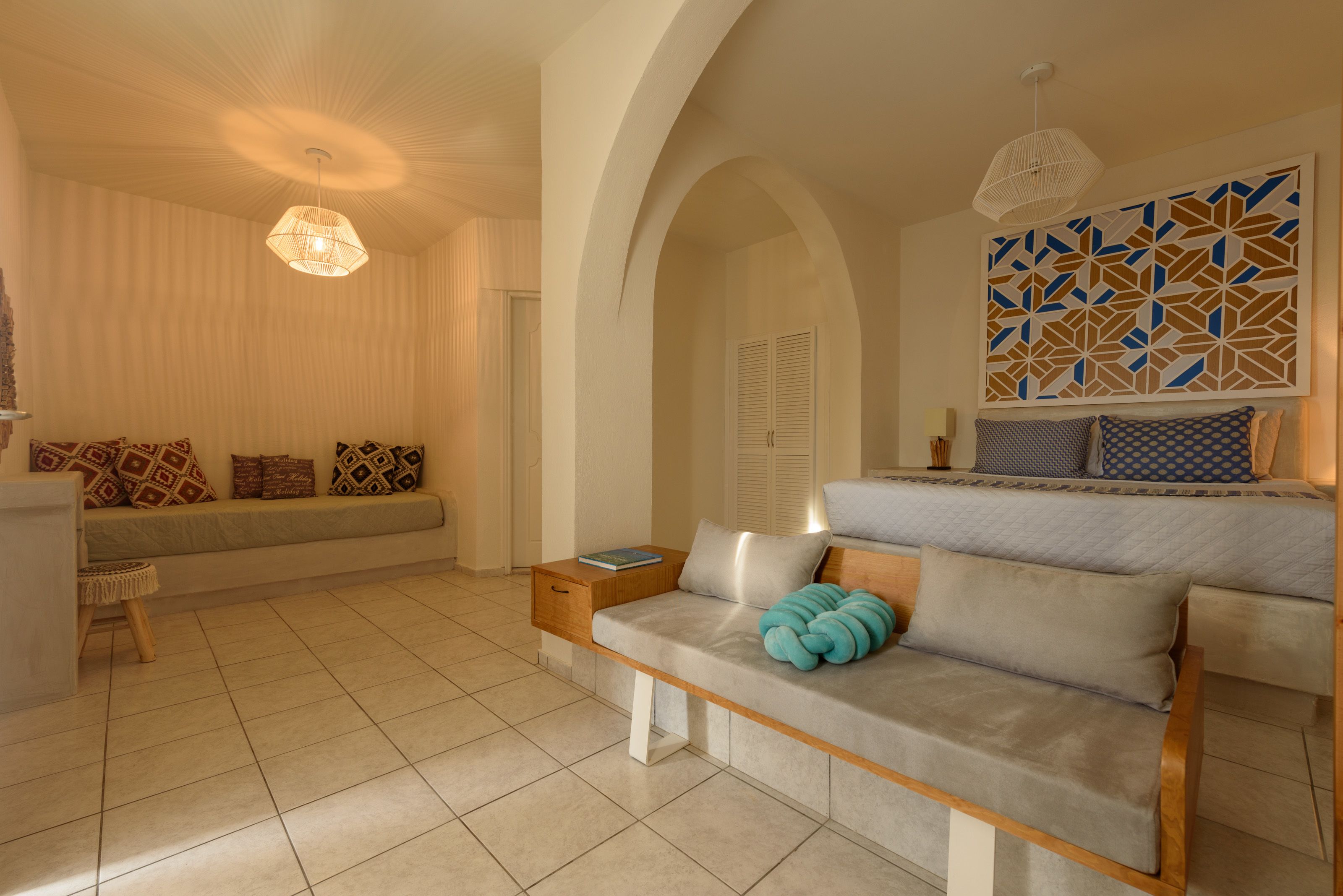 Photo - Gizis Exclusive