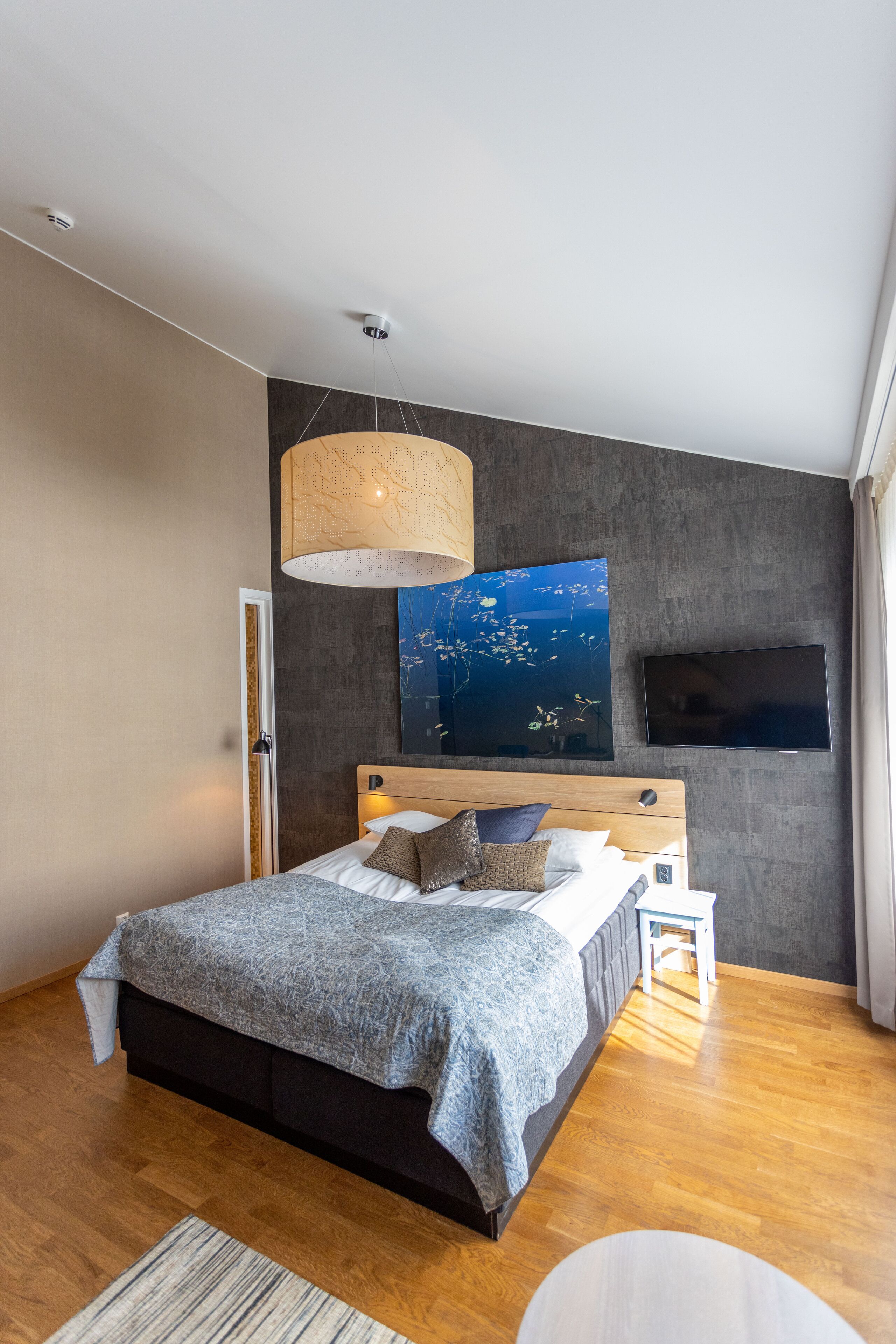 premium bedding, pillow-top beds, individually decorated, desk