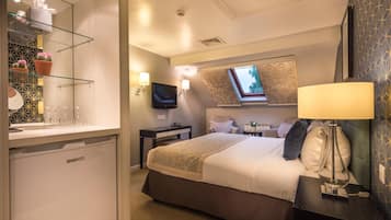 办公桌、熨斗/熨板、免费 WiFi、床单