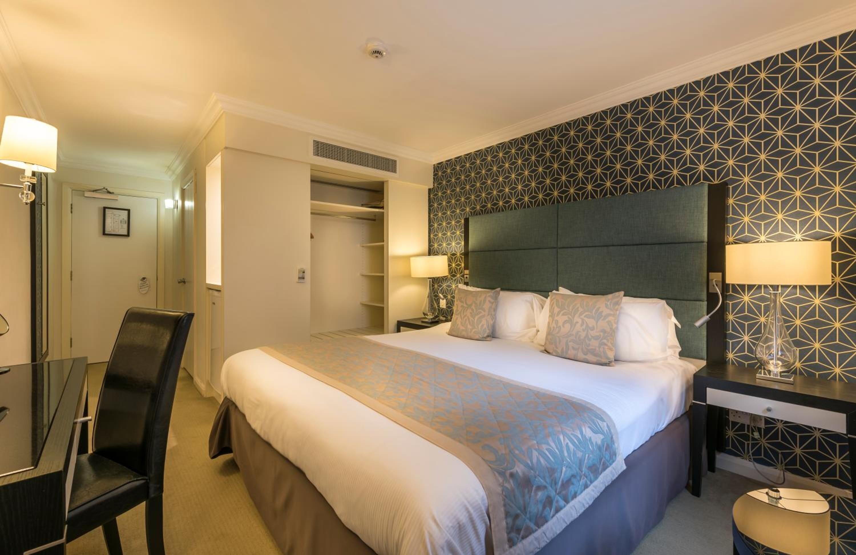 Desk, iron/ironing board, free WiFi, bed sheets