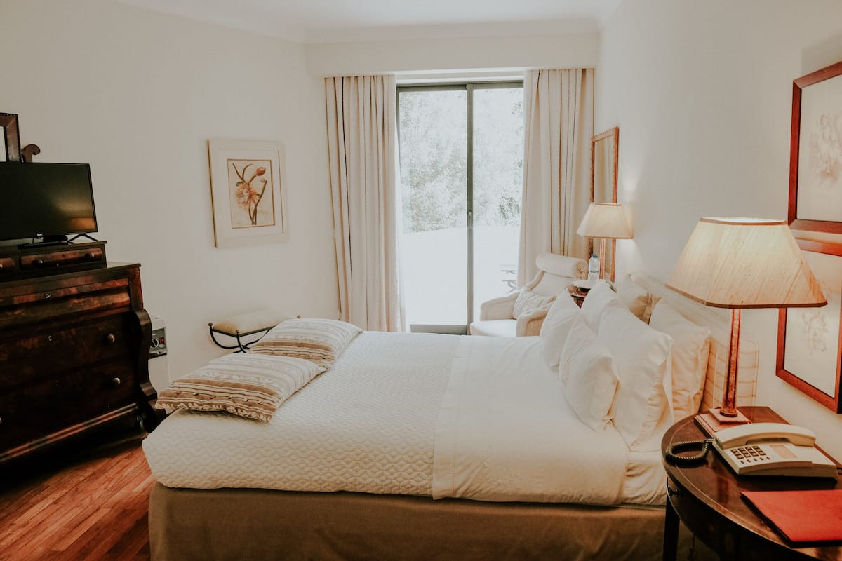 Double or Twin Room, Ensuite, Annex Building | Premium bedding, soundproofing, iron/ironing board