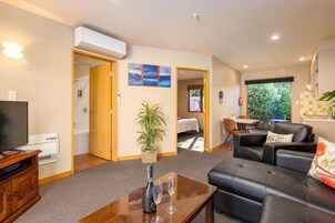 One Bedroom Spa Suite | Egyptian cotton sheets, premium bedding, down comforters, pillowtop beds