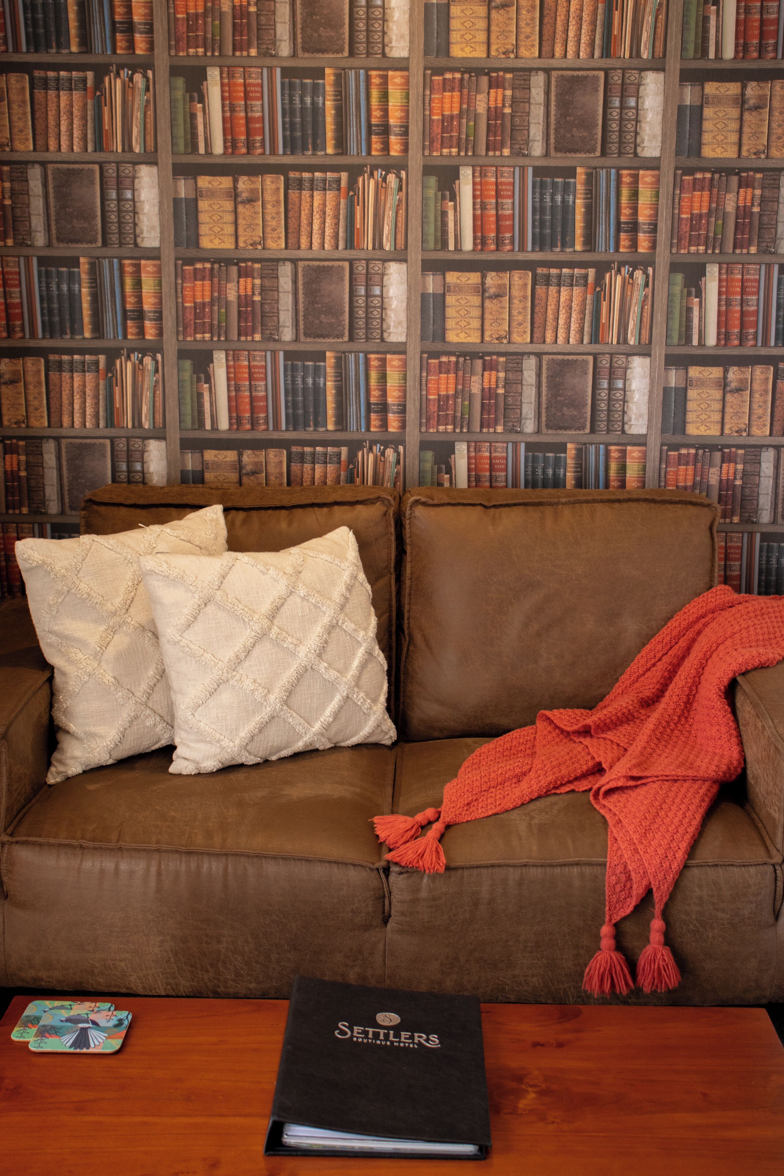 Télévision LCD de 32 pouces avec chaînes par câble, télévision