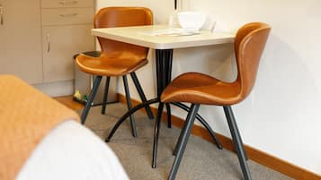 Studio Access | In-room dining