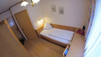 Minibar, desk, iron/ironing board, free WiFi