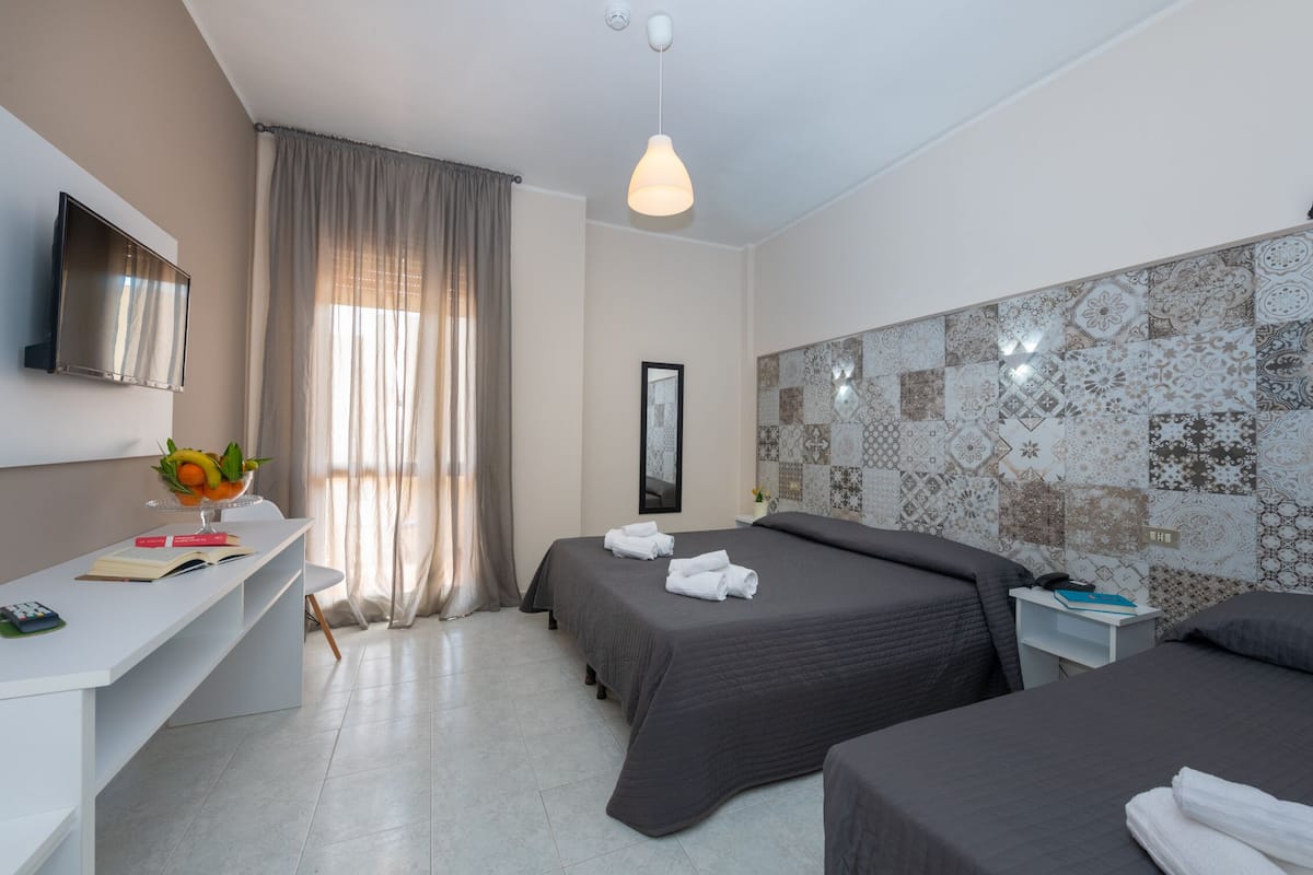 1 bedroom, in-room safe, desk, WiFi