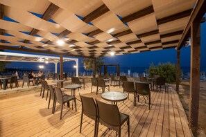 Beach bar