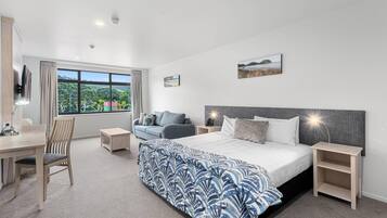 Standaard kamer, 1 kingsize bed, niet-roken | Individueel gedecoreerd, verduisterende gordijnen