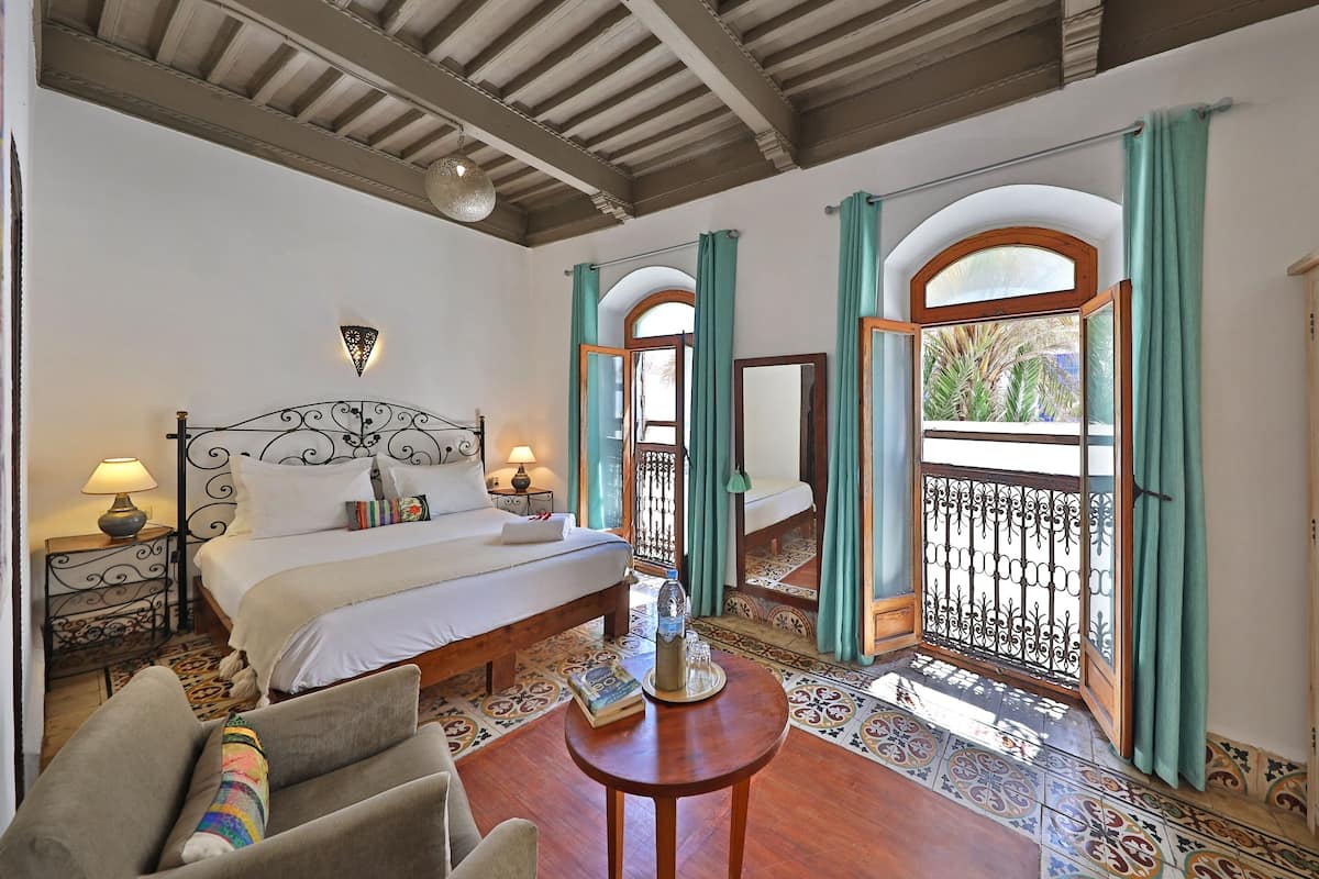 Camera Superior con letto matrimoniale o 2 letti singoli, bagno privato (Vue Ville/Patio)