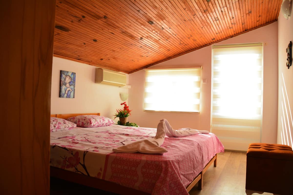 Standard-Doppel- oder -Zweibettzimmer, Balkon, eingeschrÀnkter Meerblick