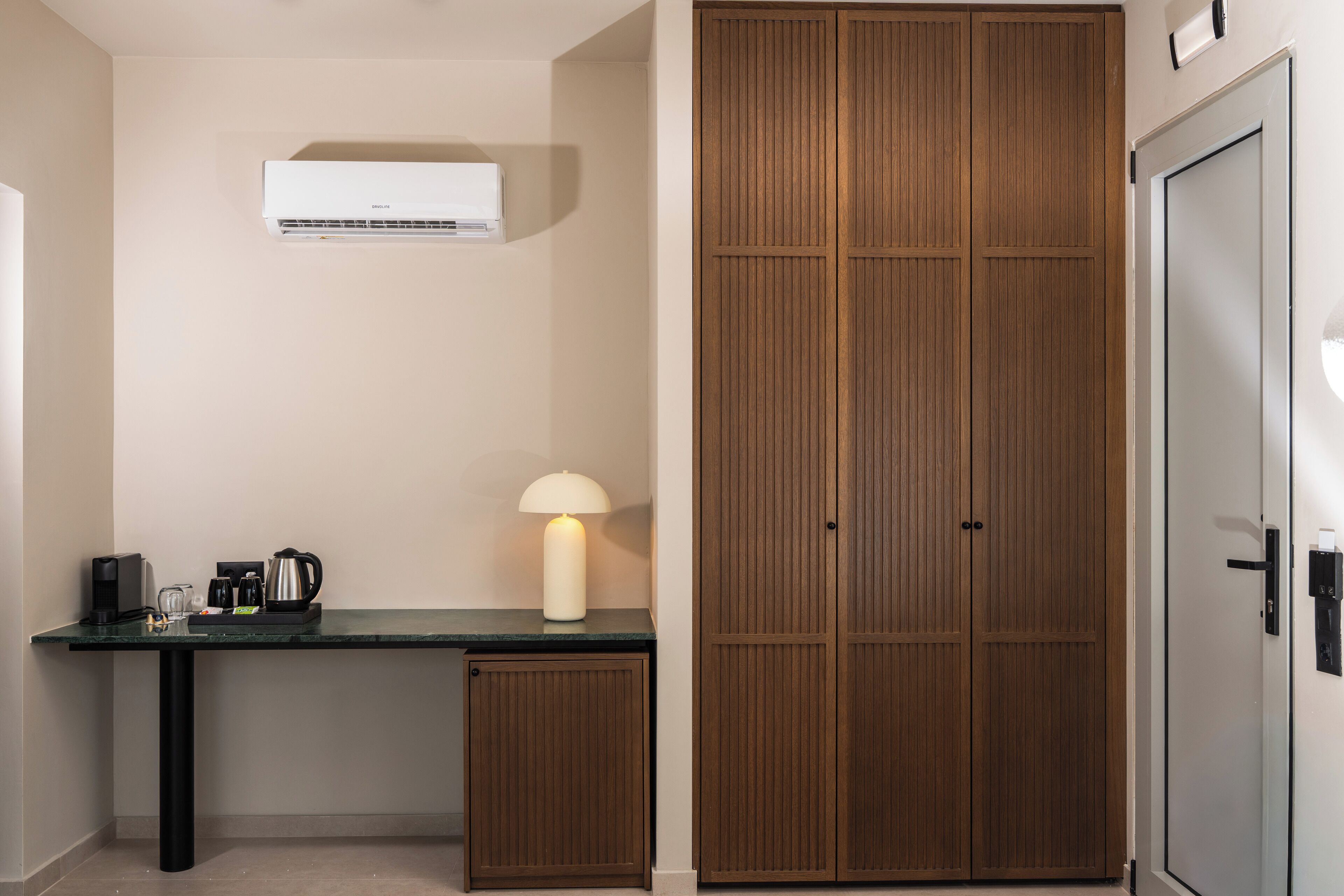 deluxe penthouse suite | panoramic sea view & outdoor hot tub | minibar, in-room safe, desk, soundproofing