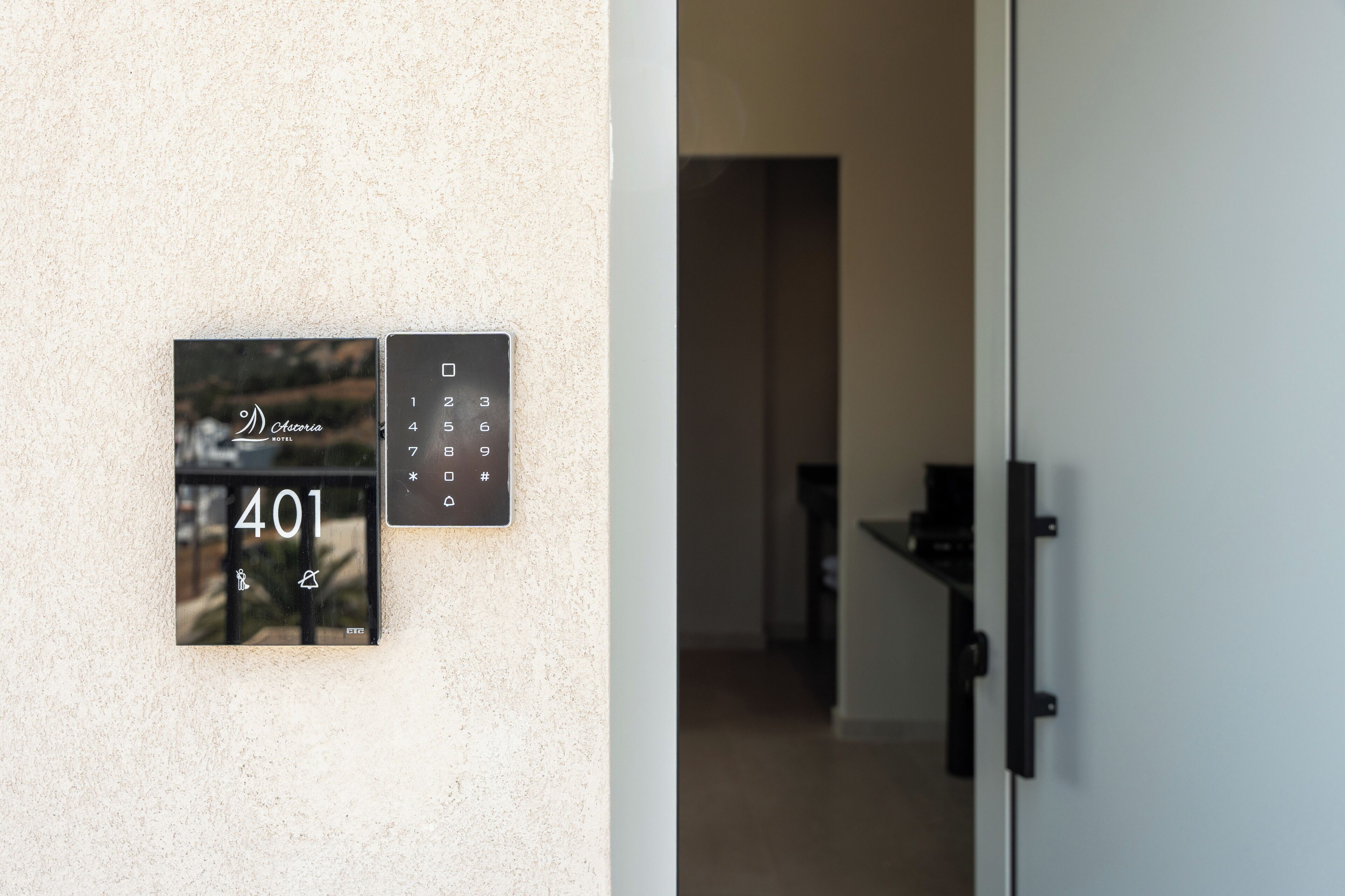 deluxe penthouse suite | panoramic sea view & outdoor hot tub | minibar, in-room safe, desk, soundproofing