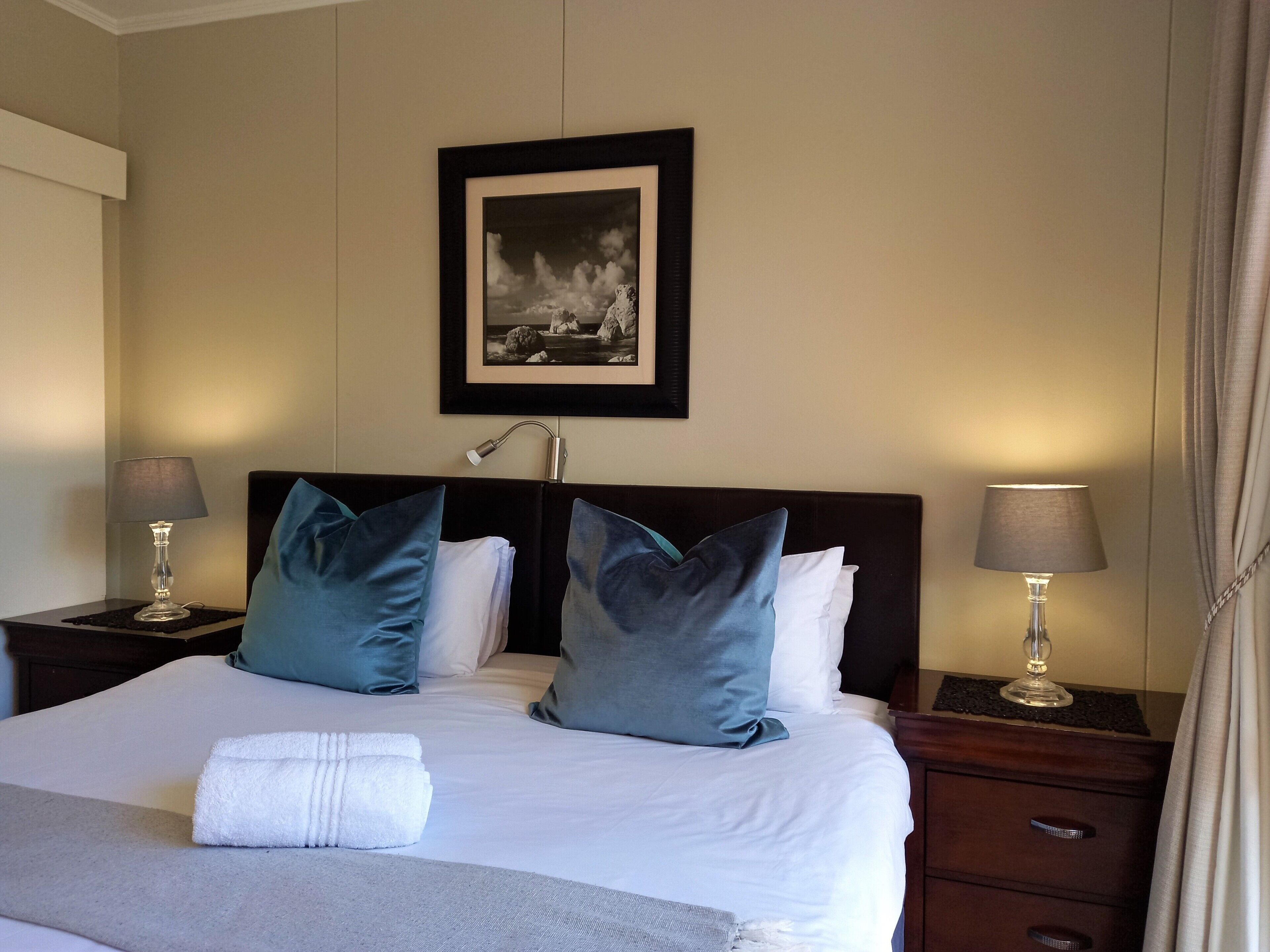 Standard Apartment, 2 Bedrooms | In-room safe, individually decorated, individually furnished
