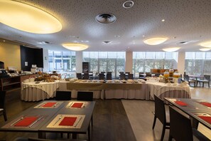 Daily buffet breakfast (EUR 13 per person)