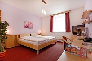 Minibar, desk, iron/ironing board, free WiFi