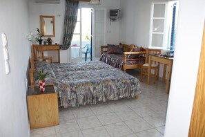 三人房 | 隔音、折叠床/加床（额外收费）、免费 WiFi