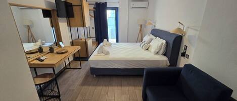 Superior Studio | In-room safe, cots/infant beds, rollaway beds, free WiFi