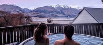 Kinloch Wilderness Retreat
