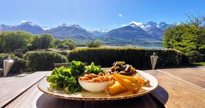 Daily cooked-to-order breakfast for a fee